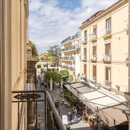 Bed & Breakfast The Charming Sorrento