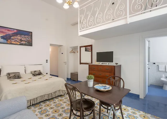 Bed & Breakfast The Charming 4*