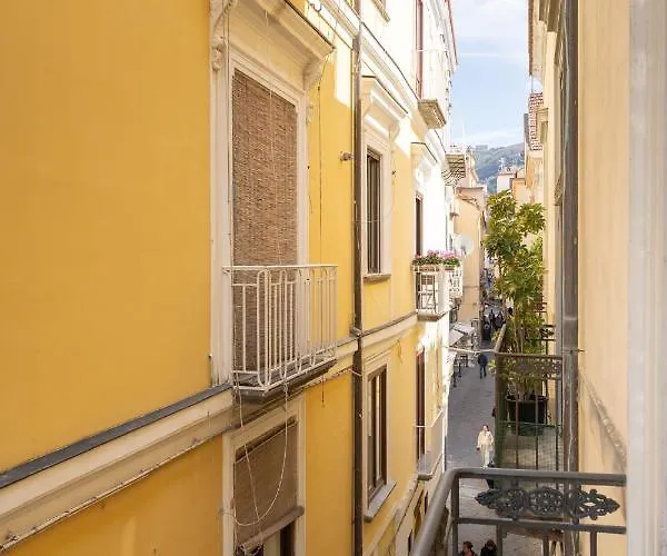 Bed & Breakfast The Charming Sorrento